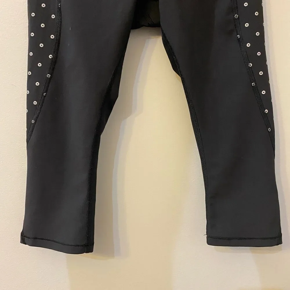 Lululemon Tight Stuff Sequin Dot Crop Black Leggings Women Size 4